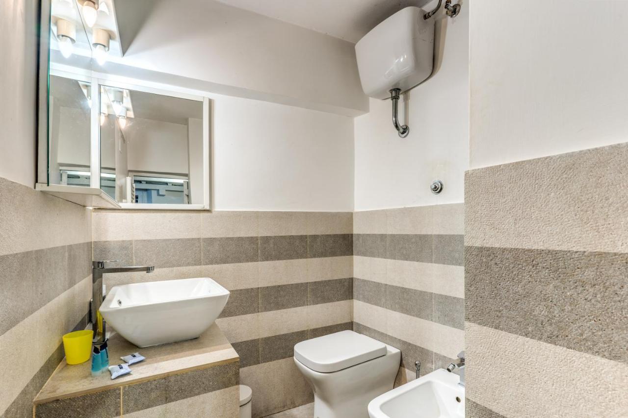Lovely Spacious Apartment Near The Colosseum Roma Exterior foto